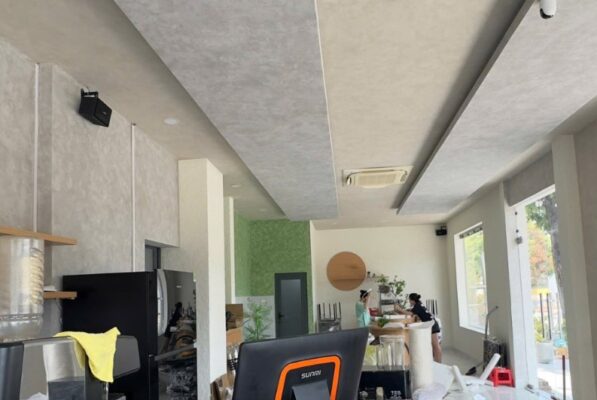 Giải pháp loa treo tường cho không gian quán