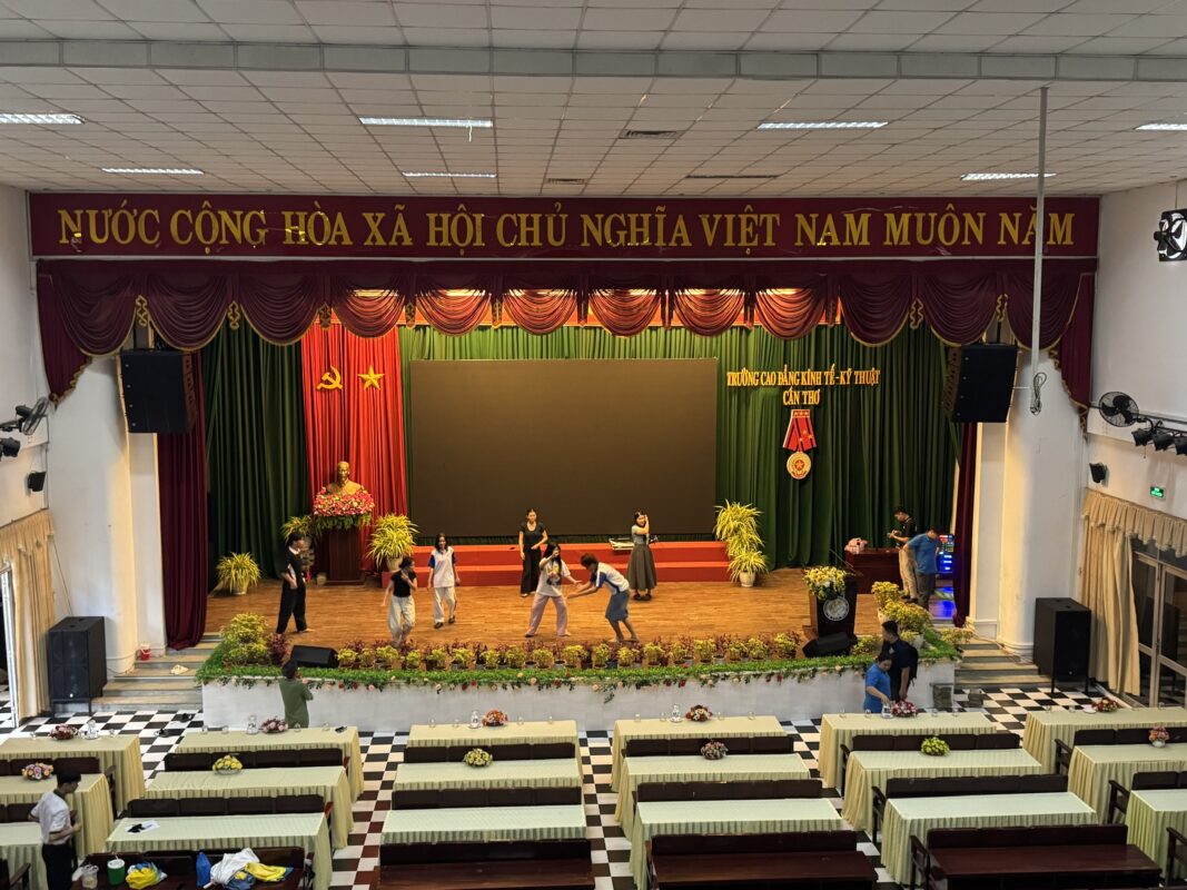 Dự án âm thanh hội trường Cao đẳng Kinh tế – Kỹ thuật Cần Thơ