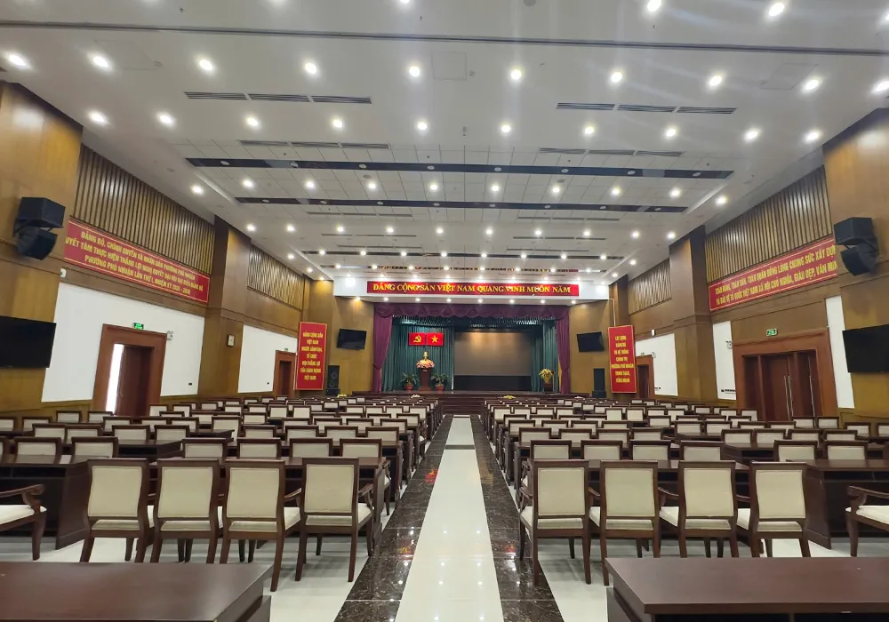 Hội trường với sức chứa lớn