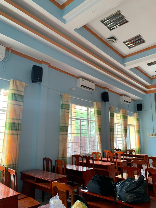 Dàn loa treo tường hội trường xã châu hưng A