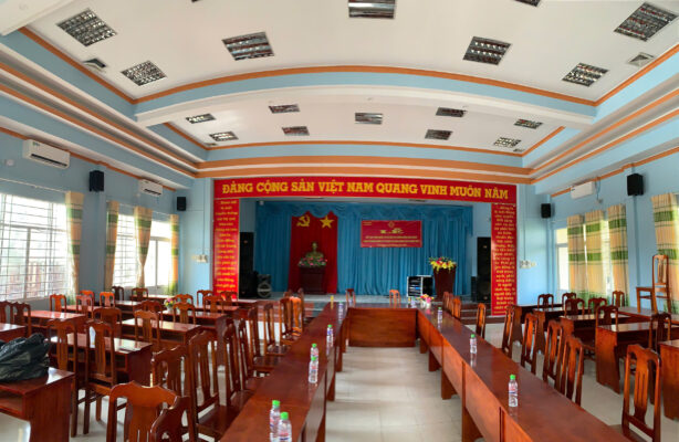 không gian hội trường xã châu hưng A
