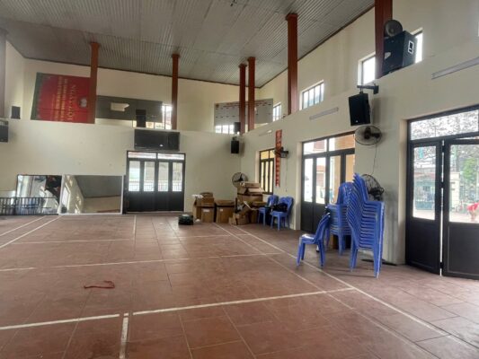 Hệ thống loa treo tường phủ đều âm thanh nhà văn hóa