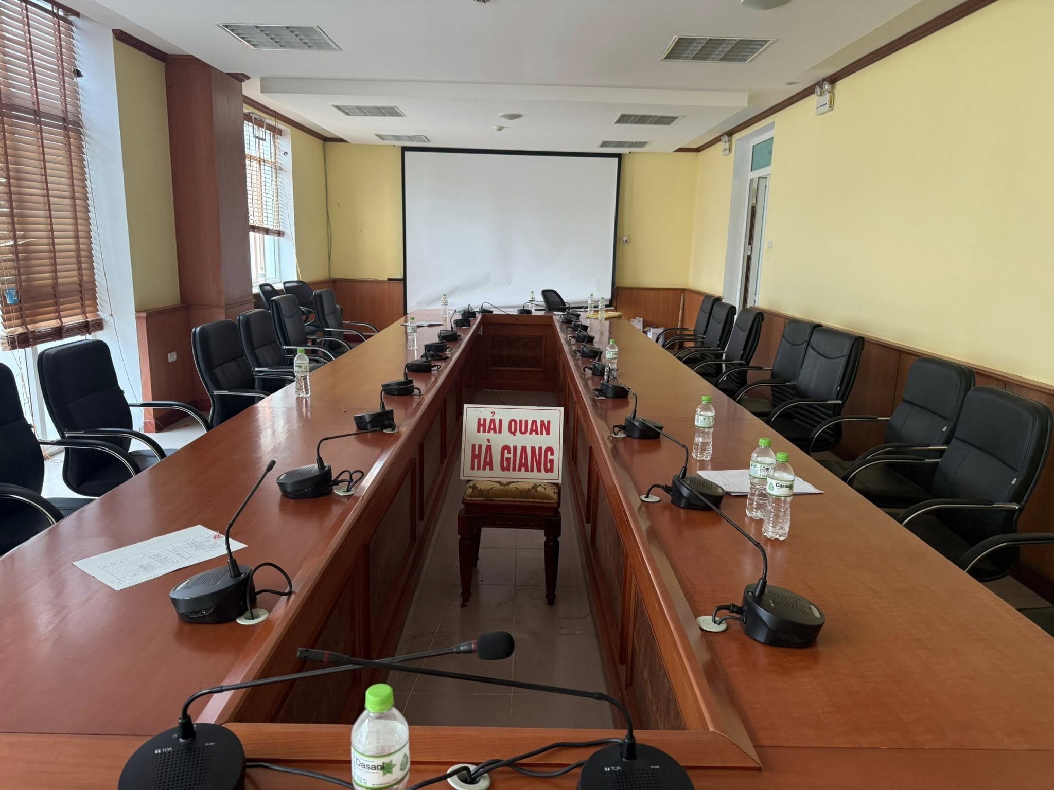 Hệ thống âm thanh phòng họp Cục Hải Quan tỉnh Hà Giang sau khi hoàn thiện