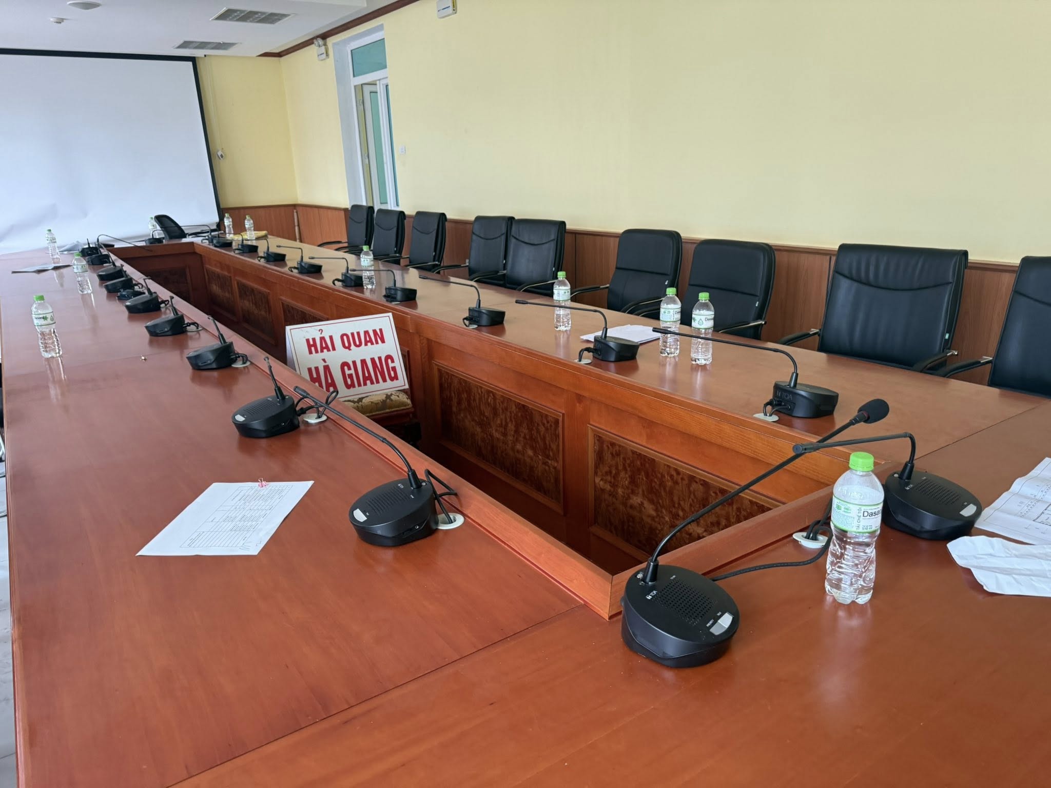 Không gian phòng họp phục vụ khoảng 30 người tham dự